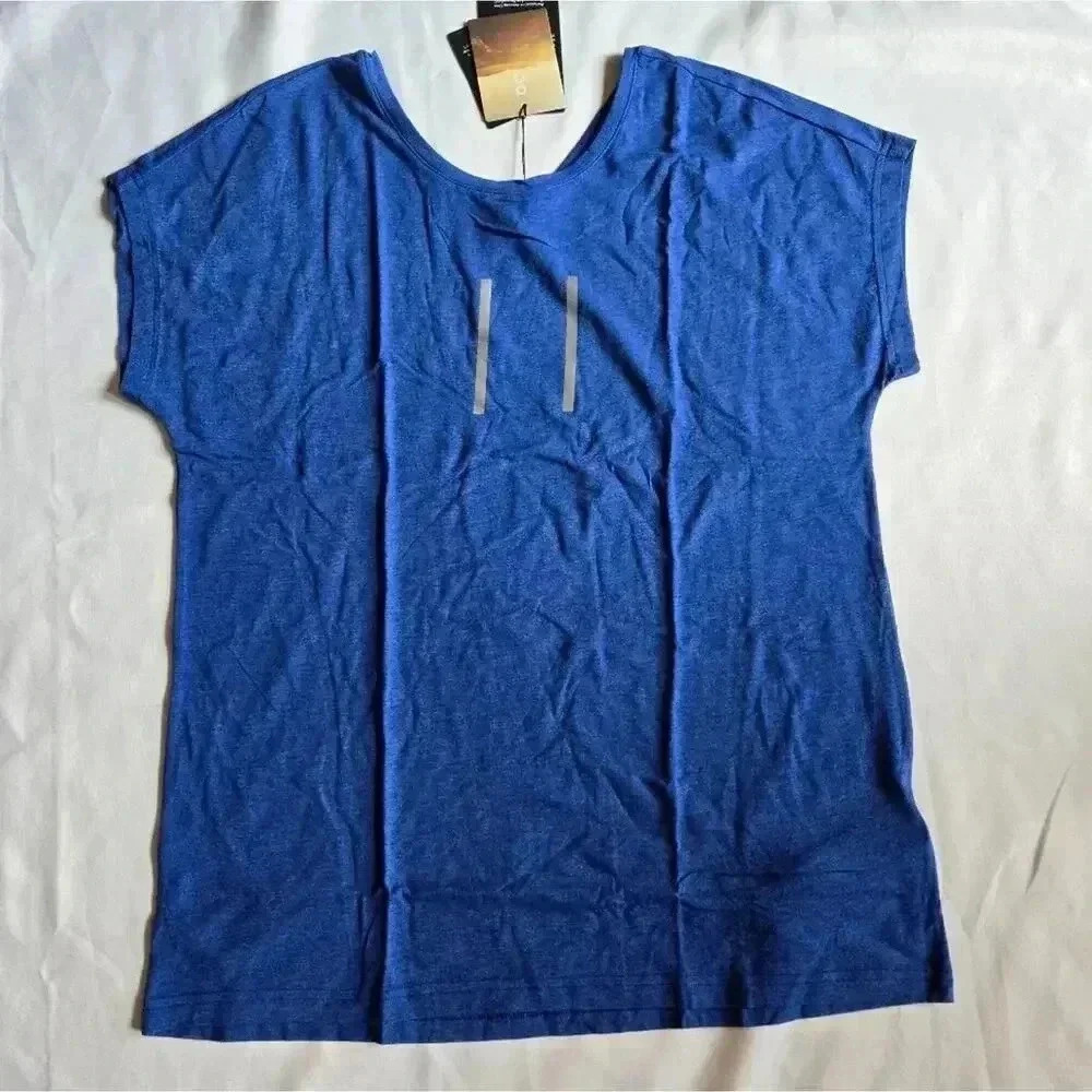 ROC Running On Clouds women's T Shirt sz Medium Indigo